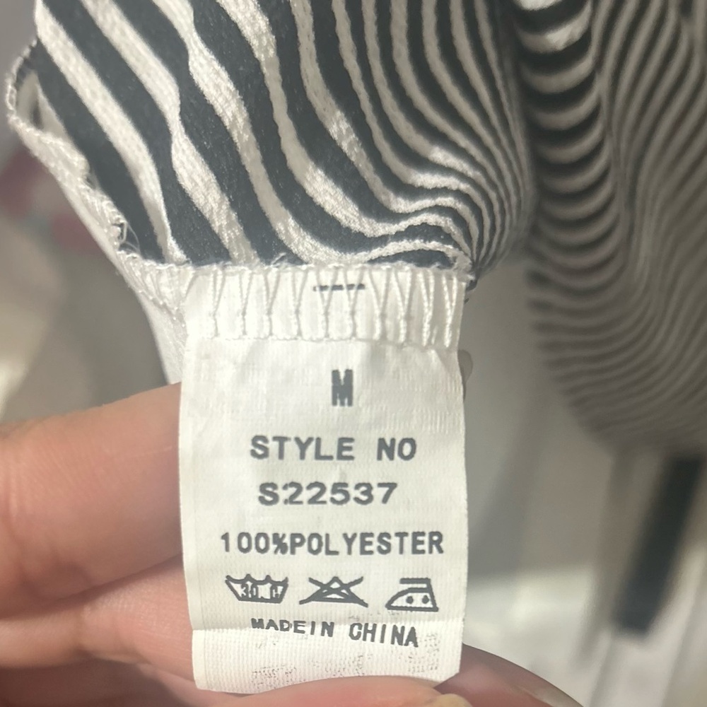 Stripe Blouse •|Open to Trade|• - Picture 7 of 7